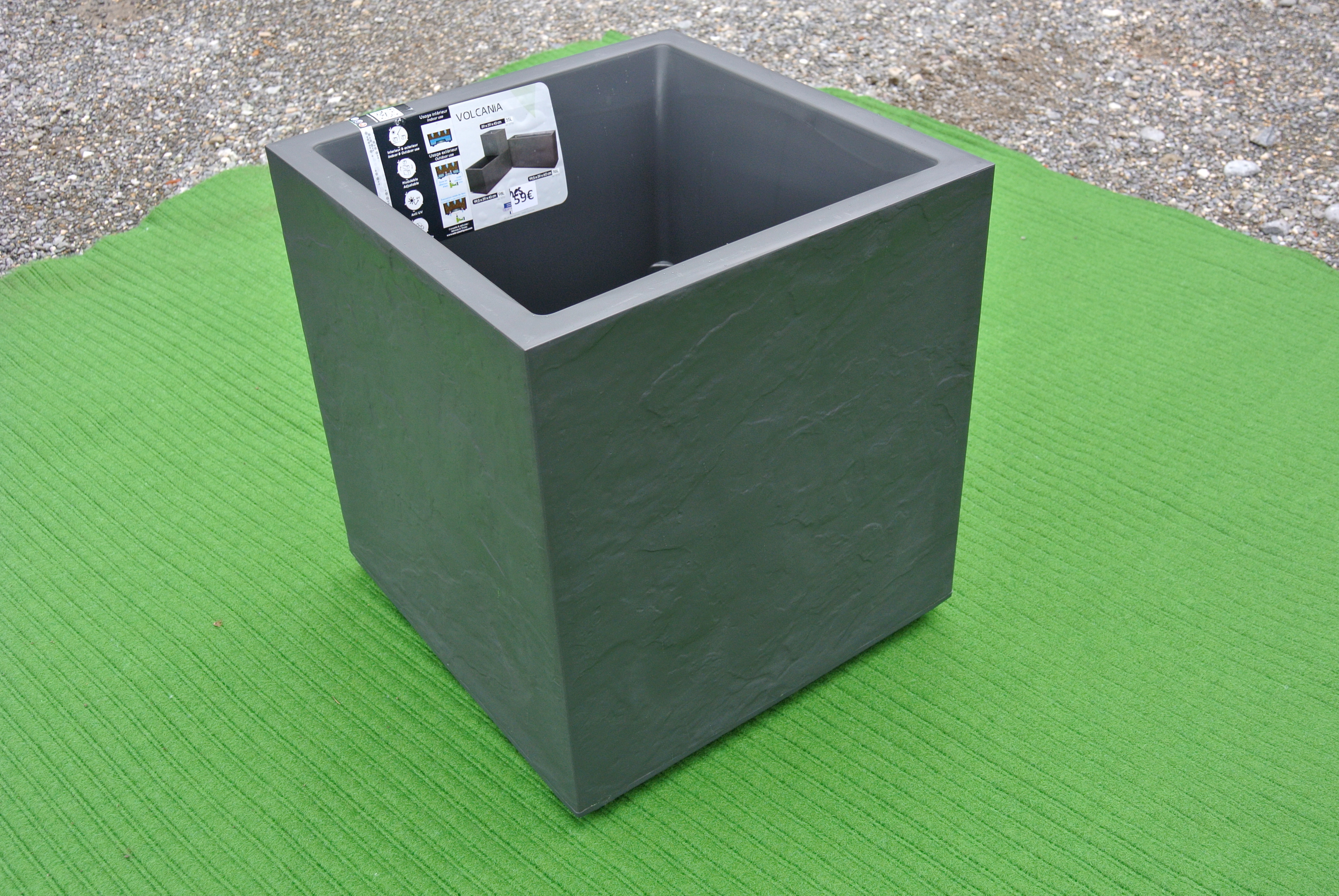 Kubi-39x39x43-1 Pflanztrog in Steinoptik