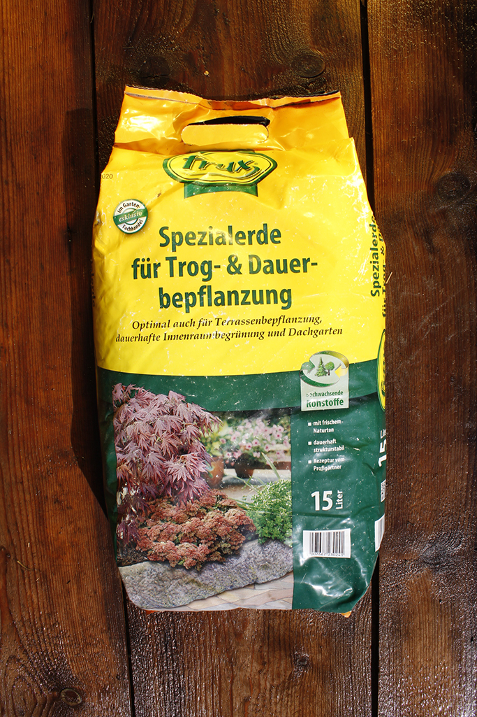 Spezialerde für Trog- und Dauerbepflanzung