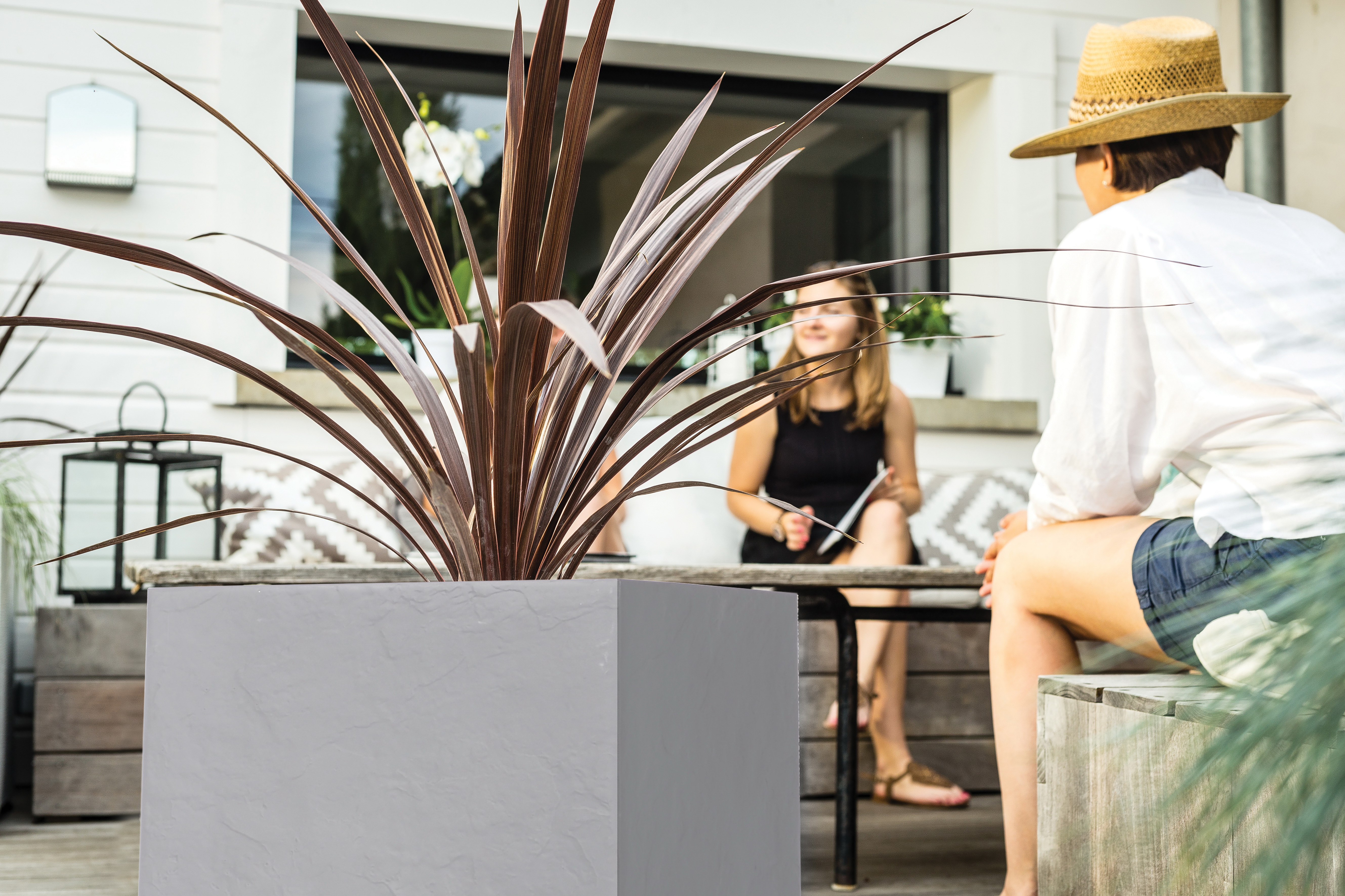 13730-G-GL-Ambiance-2 Pflanztrog in Steinoptik