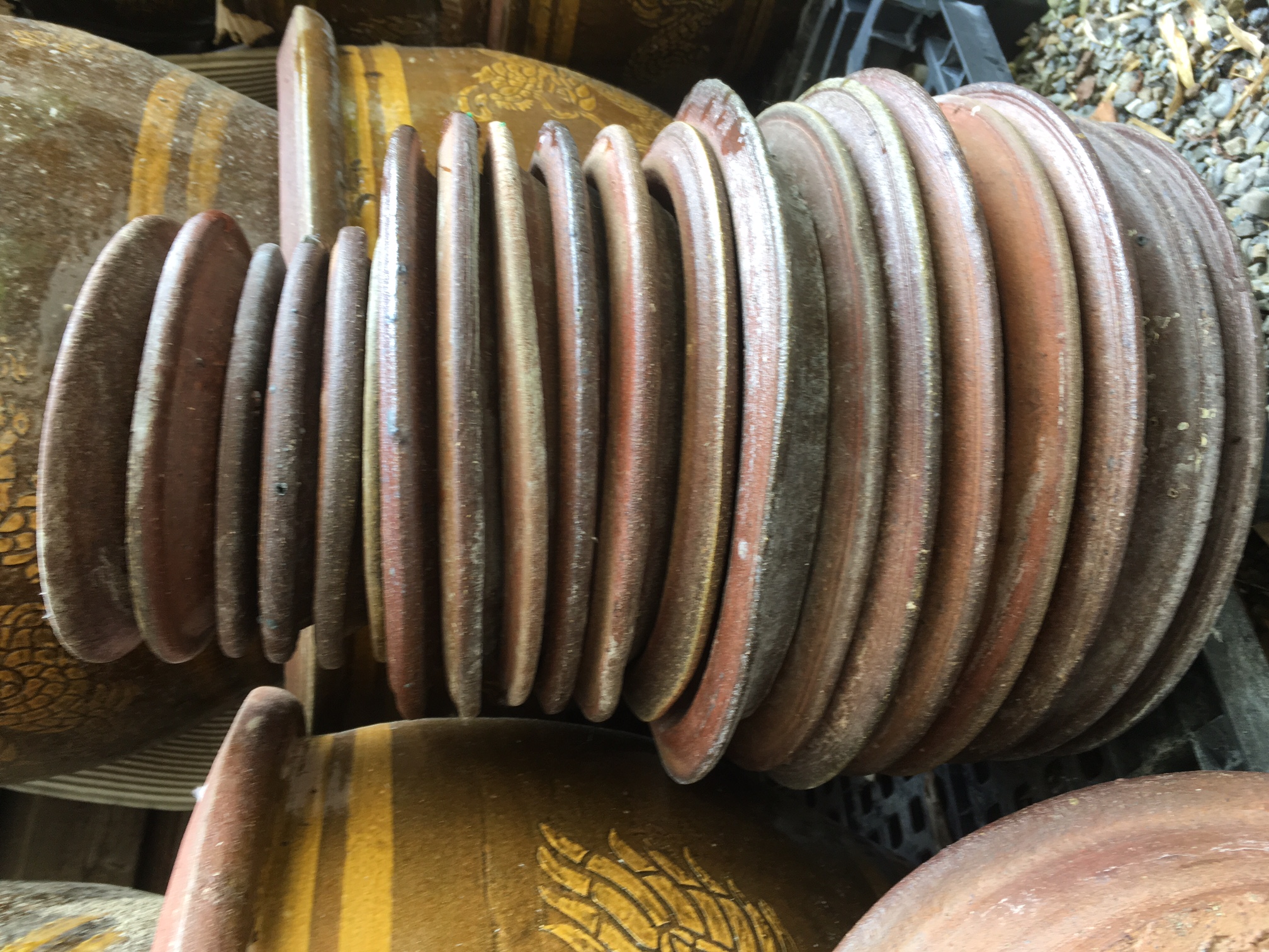 IMG_3311 Untersetzer Drachentopf aus gebranntem Ton